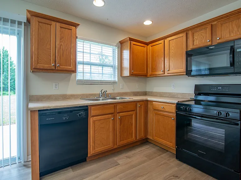 Applewood Ln — Photo 6