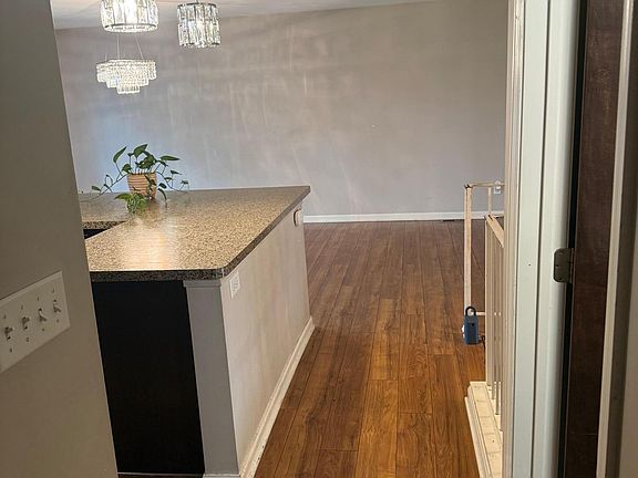 3rd image of 943 123rd Ln NW