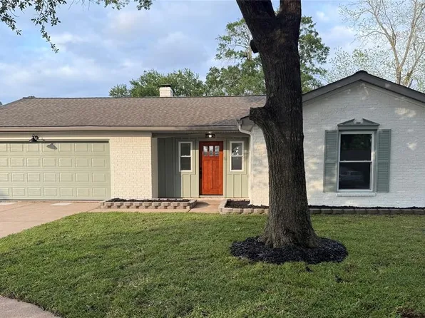 15607 La Casa Ln, Houston, TX 77062