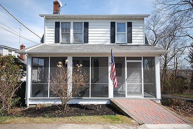 Front with Screened Porch