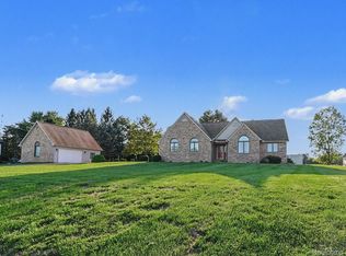 6232 Irish Rd, Grand Blanc, MI 48439