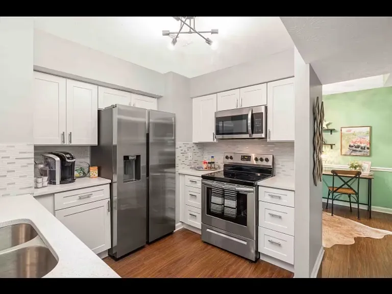 4534 Montgomery Way — Photo 6