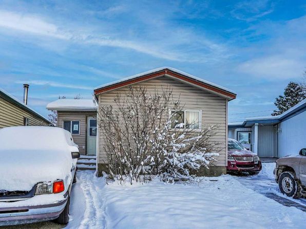 210 W Erin Woods Cir SE, Calgary, AB T2B 3E1