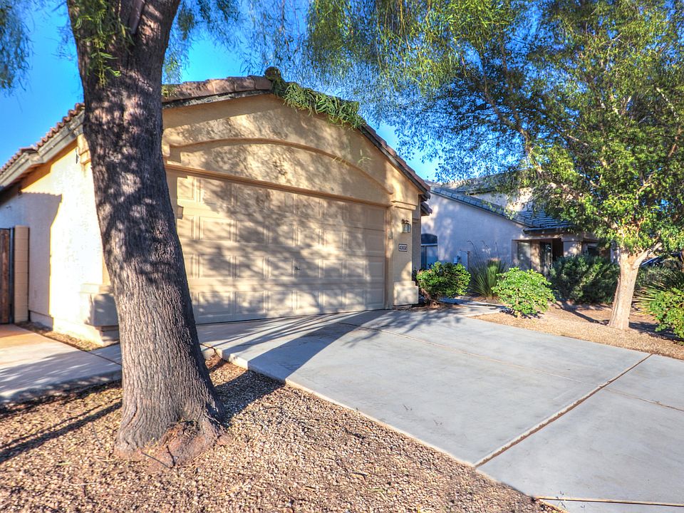 1st image of 42458 W Desert Fairways Dr
