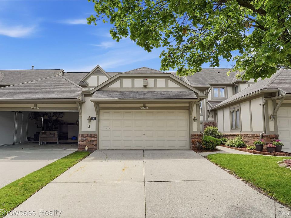 1st image of 42289 Saratoga Cir #8