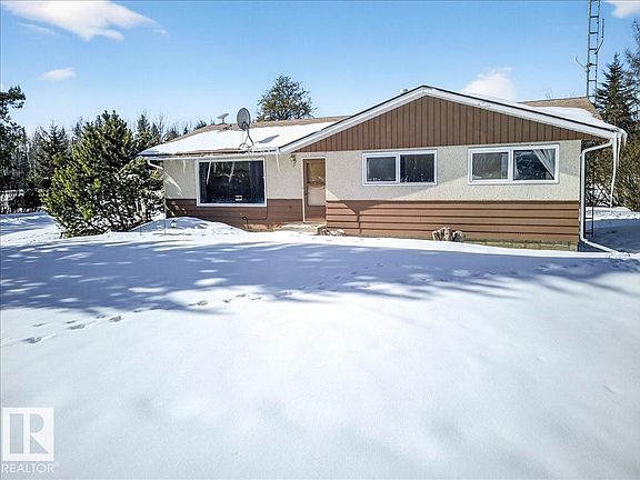 3rd image of 64310 Range Rd #15