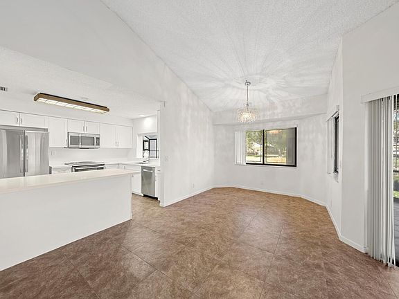 5th image of 9415 Chelsea Drive N