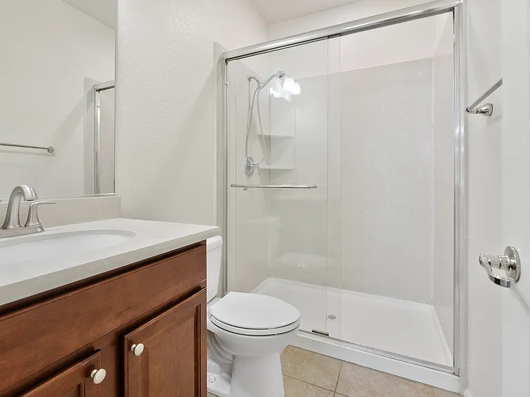 2703 Ferrara Cir — Photo 25