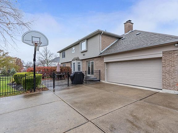 2nd image of 6669 San Mateo Dr