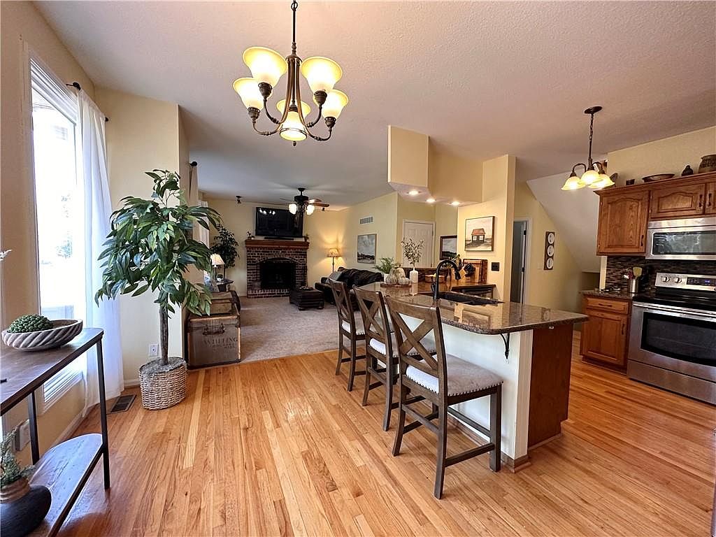 17804 E 215th St, Peculiar, MO 64078 Zillow