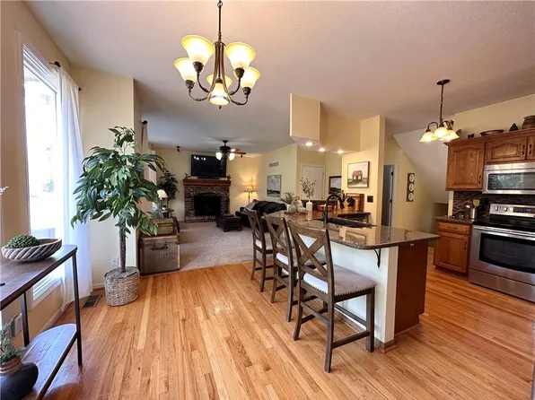 17804 E 215th St, Peculiar, MO 64078