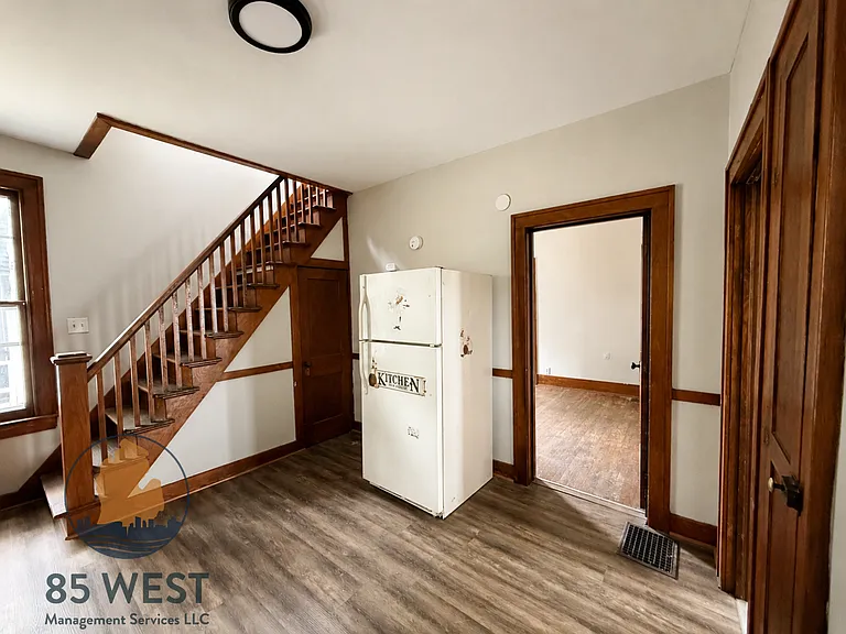 716 Alpine Ave NW — Photo 3