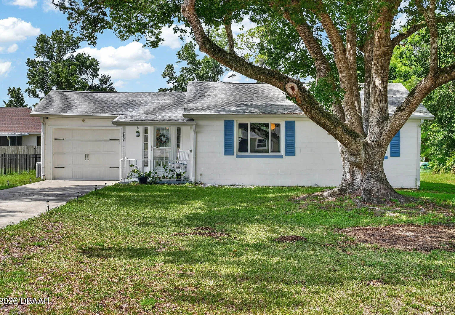 2 bed, 1.0 bath, 834 sqft, $1,900 — Photo 1