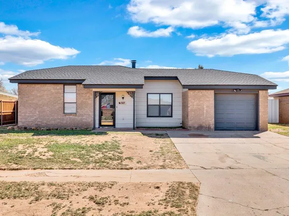 307 E 17th St, Wolfforth, TX 79382