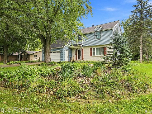 4th image of 8484 Wesley Dr