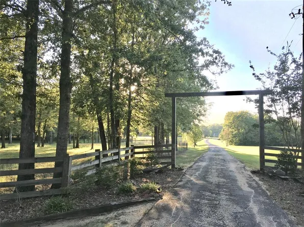 1730 Cantelou Rd, Montgomery, AL 36108