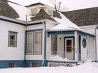 606 S 1st St, Hiawatha, KS 66434
