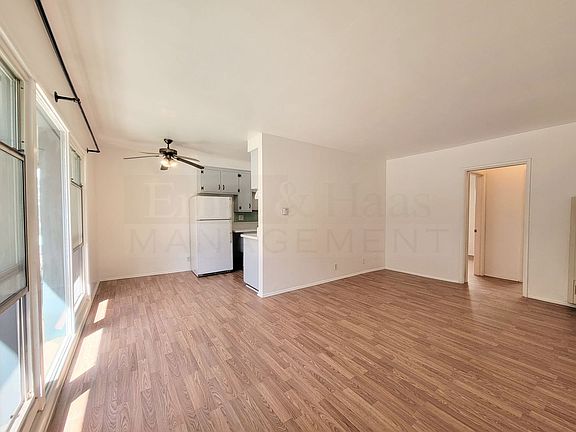 5th image of 438 Cedar Ave Unit 5