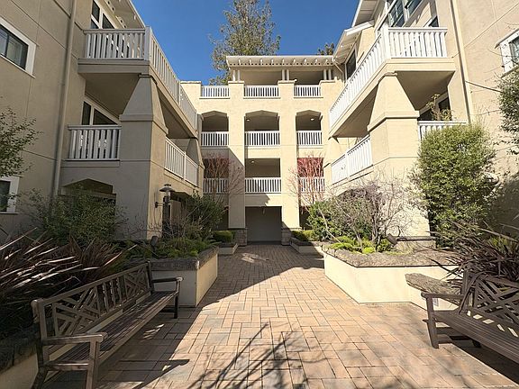 5th image of 315 Homer Ave Unit 402