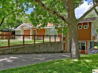 122 Lenz Dr, Seguin, TX 78155