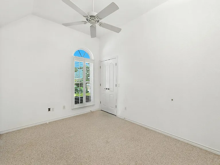 125 Melissa Ct — Photo 22