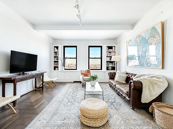 2nd image of 135 Eastern Pkwy APT 15D