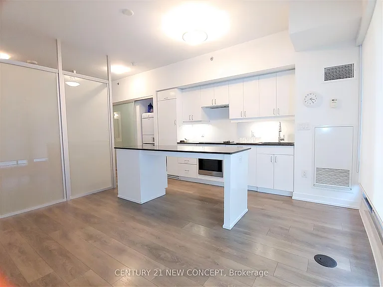 426 University Ave #2607 — Photo 3
