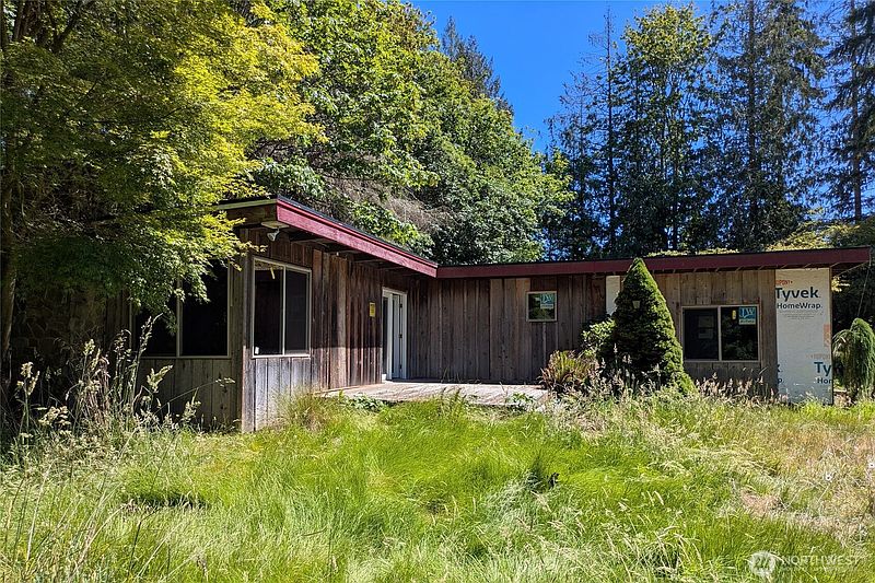 2nd image of 1082 Taylor Cutoff Road
