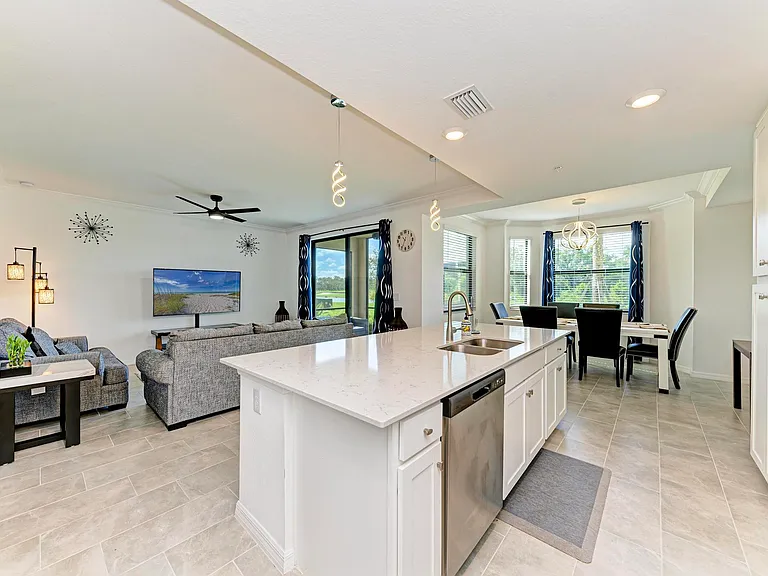 18028 Gawthrop Dr — Photo 24