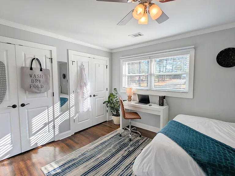 831 Parkway Dr SE — Photo 10