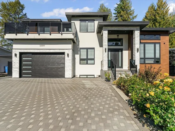 32597 Willingdon Cres, Abbotsford, BC V2T 1S1