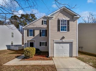 1121 Swearngan Ridge Ct, Charlotte, NC 28216