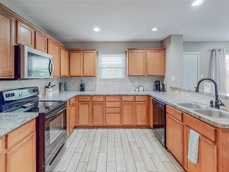 3448 Baby Doe Ct — Photo 8