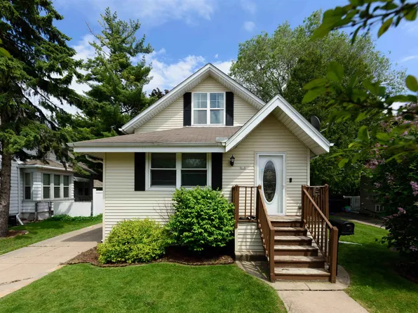 618 Evans St, Oshkosh, WI 54901