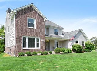 9904 Aylebury Dr, South Lyon, MI