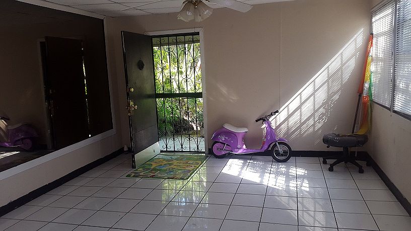 1st image of 1985 NW 152nd Ter