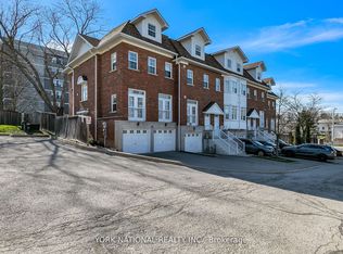 12 Loring Doolittle Ct, Aurora, ON L4G 7Y8