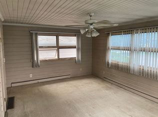 104 Perry Ln, Harrisburg, SD 57032
