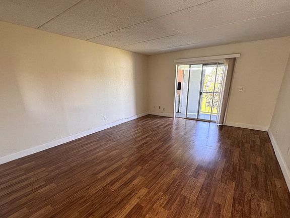 2nd image of 2850 Somerset Park Dr APT 201