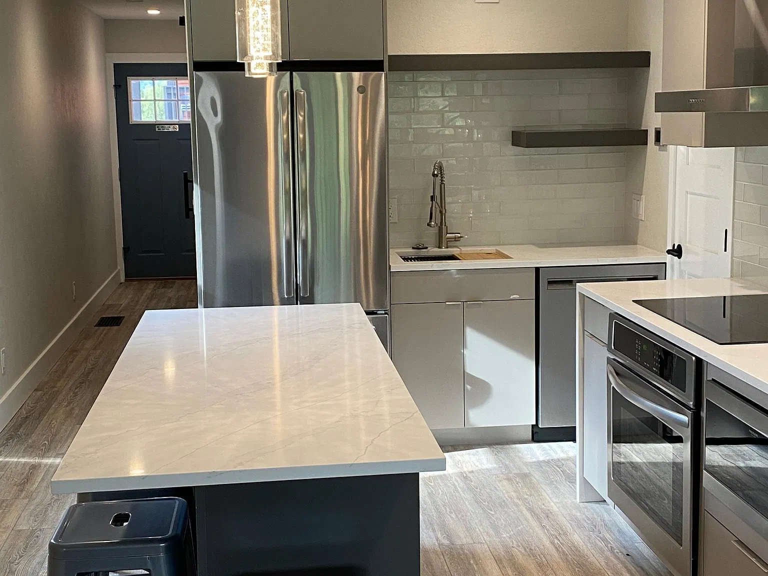 855 S 5th Ave — Photo 1
