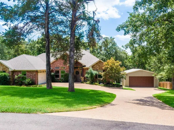 16686 Meadow Crest Dr, Lindale, TX 75771