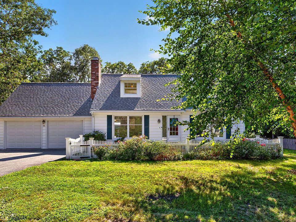1st image of 16 Holly Ridge Drive