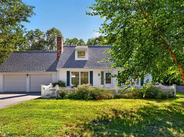 16 Holly Ridge Drive, Sandwich, MA 02563