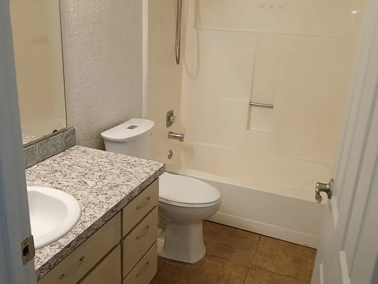 1103 N Buchanan St #C — Photo 4