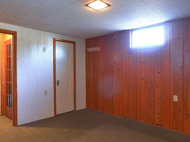 721 Helena Ave — Photo 10