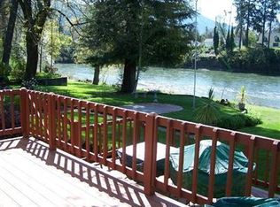 1411 SE Rogue Dr, Grants Pass, OR