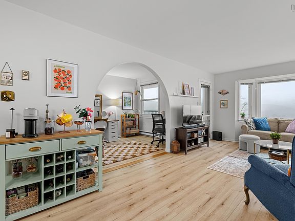 4th image of 93 Kearney Lake Rd #409