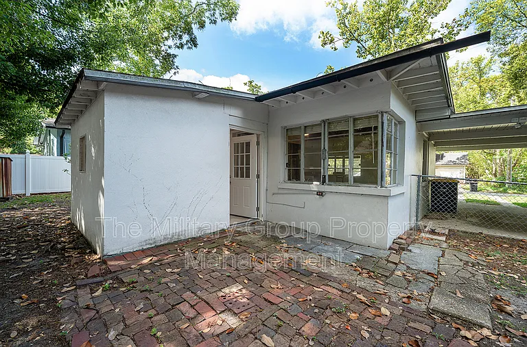 2115 Minerva Ave — Photo 24