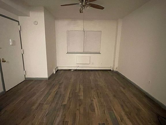 2nd image of 1259 Chisholm St #1
