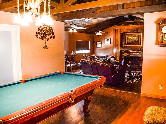 Pool room